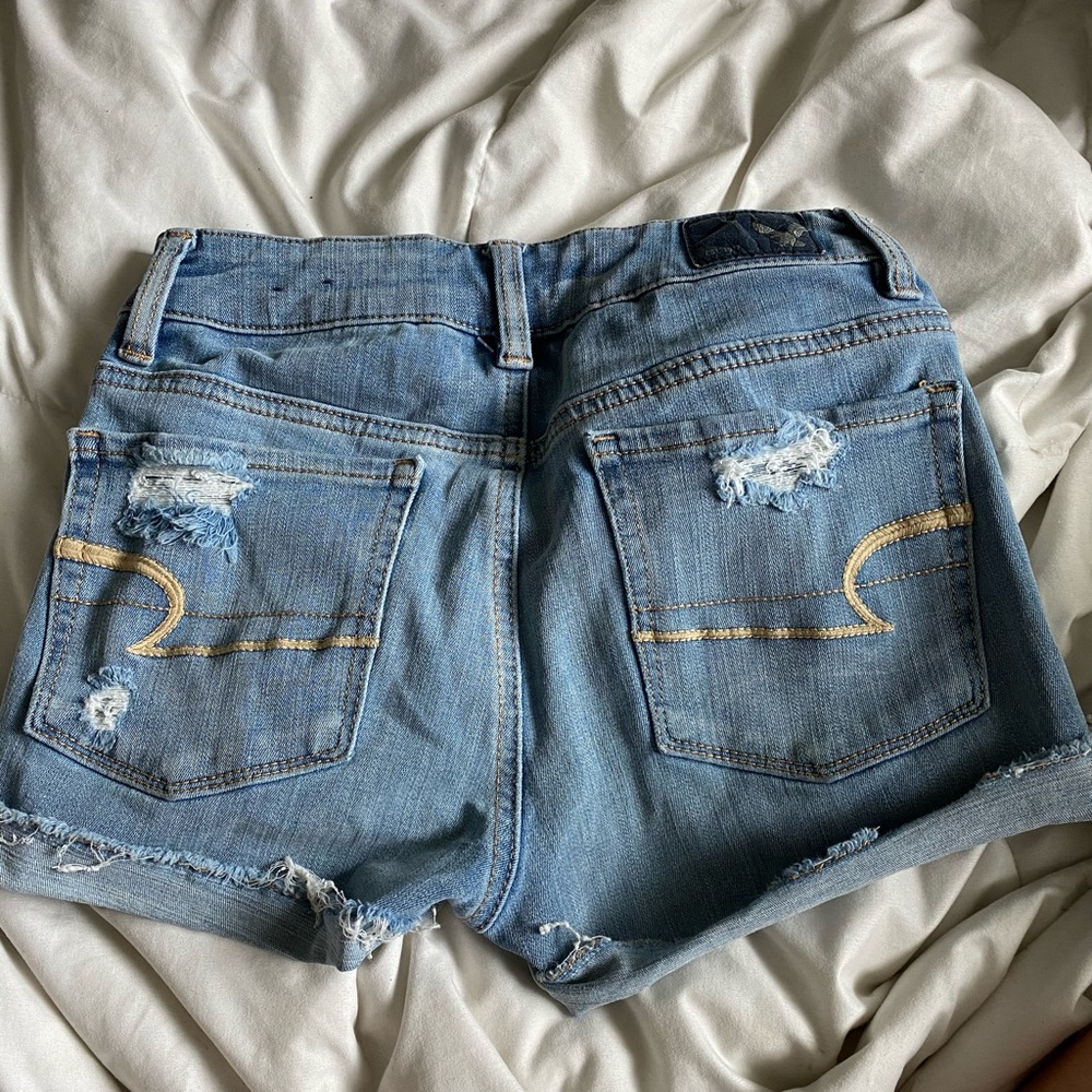 american eagle light wash jean shorts
